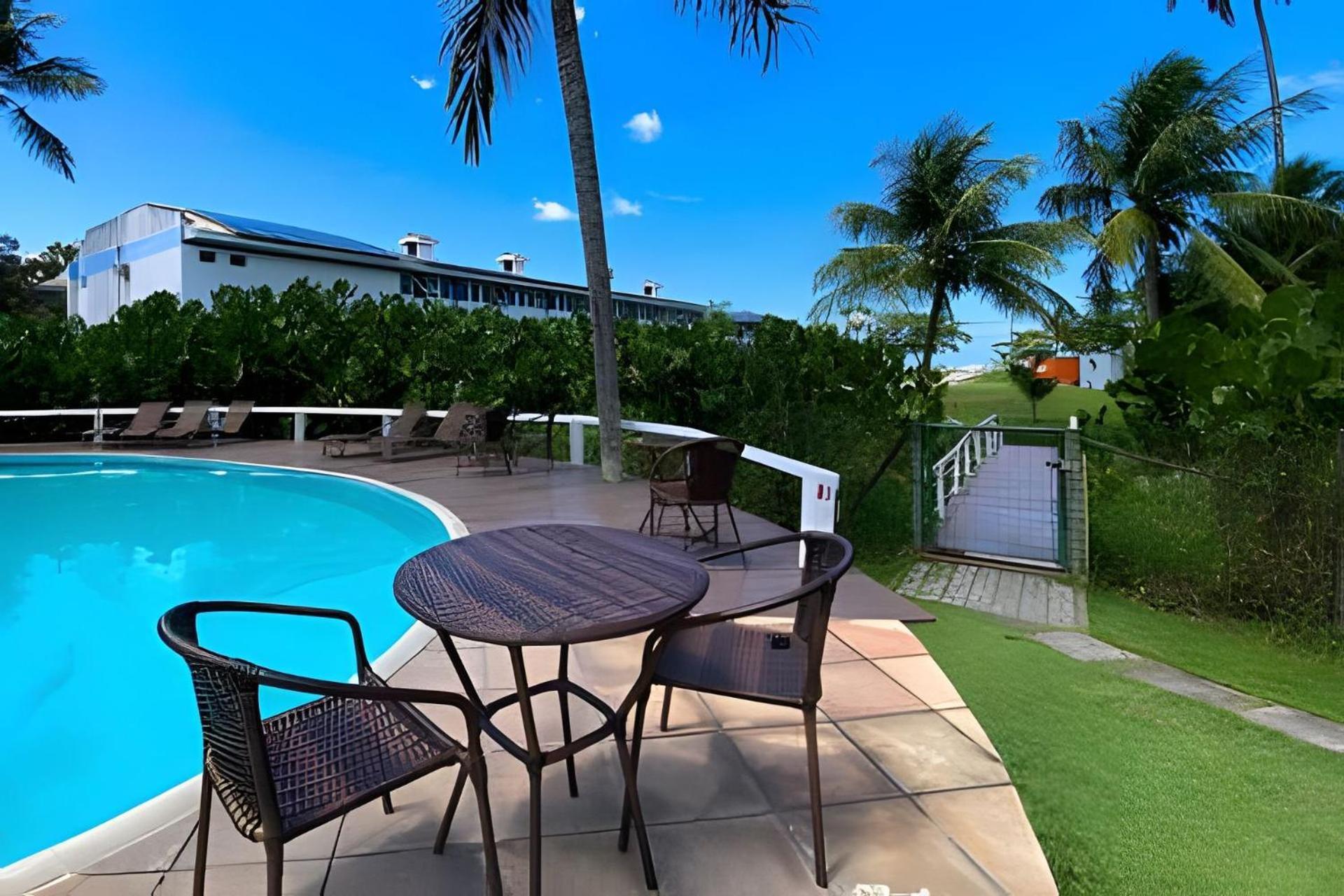 Taperapuan Beachfront Haven: Poolside Retreat with Wi-Fi Porto Seguro Exterior photo