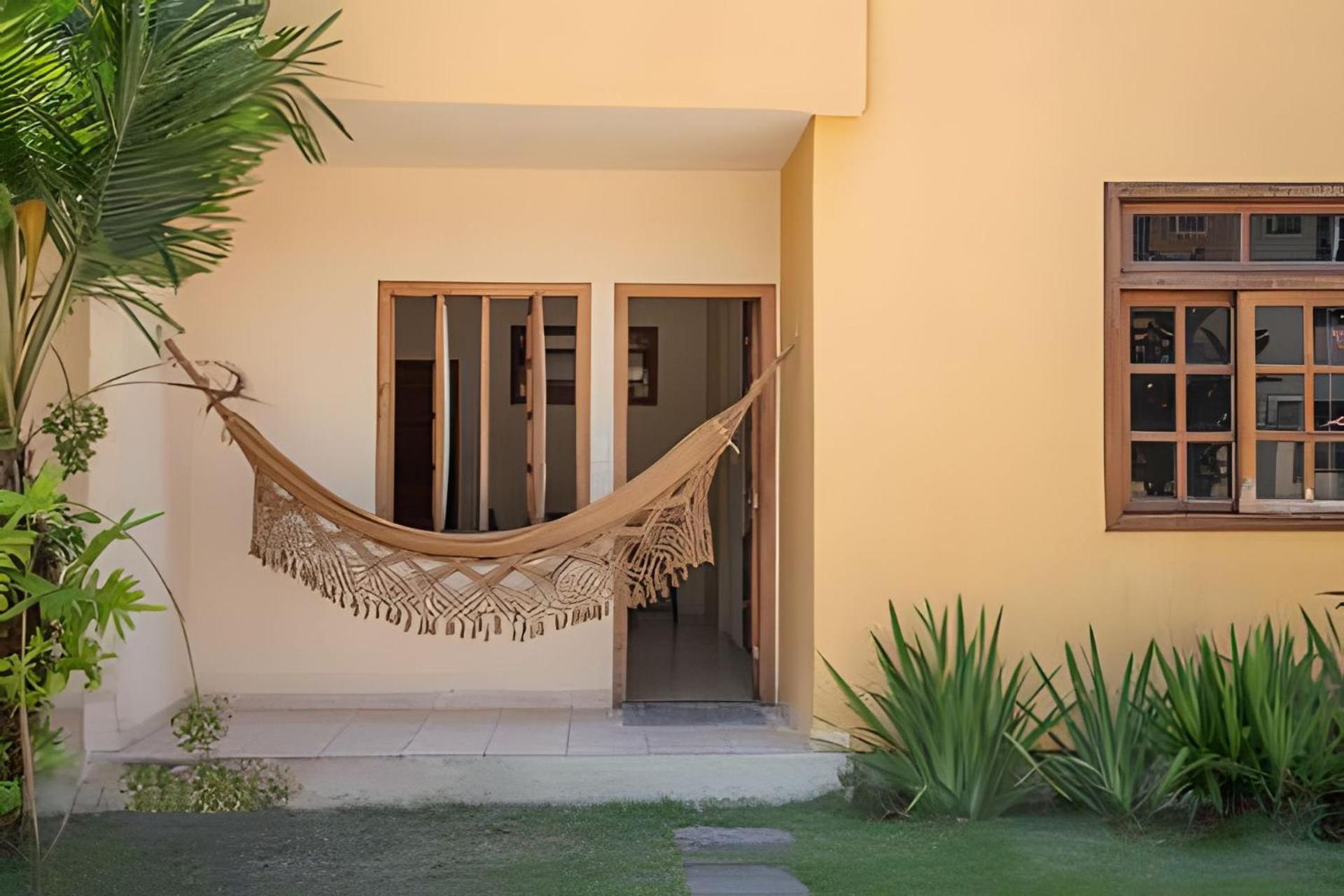 Taperapuan Beachfront Haven: Poolside Retreat with Wi-Fi Porto Seguro Exterior photo