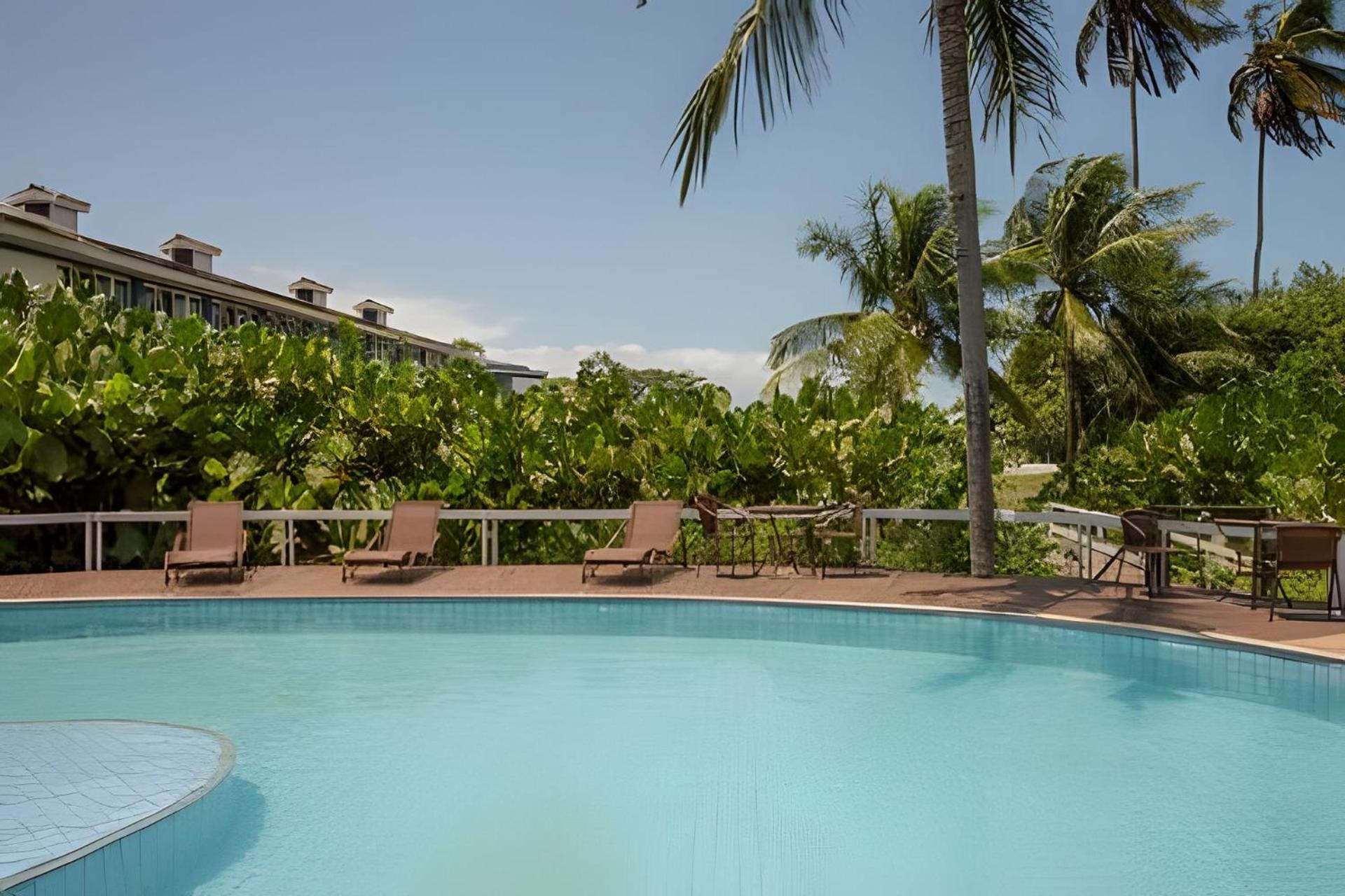 Taperapuan Beachfront Haven: Poolside Retreat with Wi-Fi Porto Seguro Exterior photo